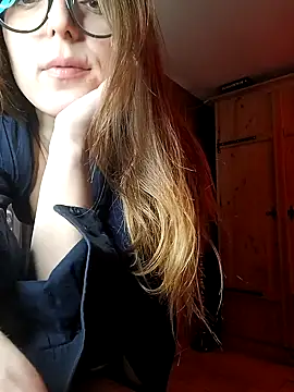 Snapshot of dolcehelena993 chatting on 01-19-25, 01:22 dolcehelena993 online show from 01-19-25, 01:22