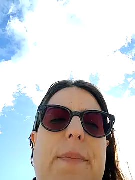 Snapshot of dolcehelena993 chatting on 10-06-25, 09:51 dolcehelena993 online show from 10-06-25, 09:51