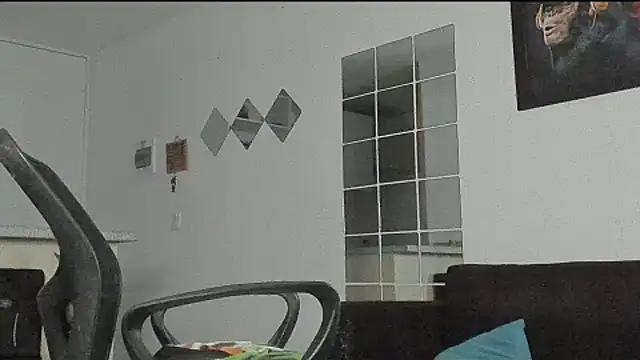 Snapshot of _jamesleandros1 chatting on 01-31-25, 01:54 jamesleandros1 online show from 01-31-25, 01:54