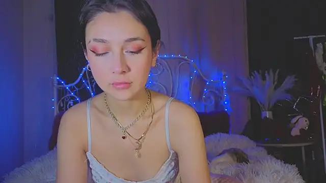 Snapshot of Funny_Bunny chatting on 02-18-26, 11:11 Funny Bunny online show from 02-18-26, 11:11