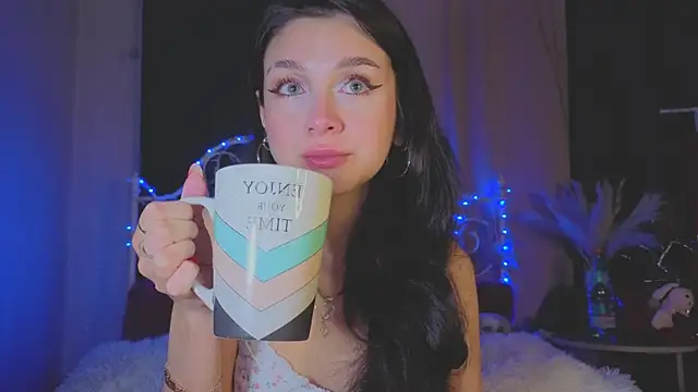 Snapshot of Funny_Bunny chatting on 03-04-26, 01:33 Funny Bunny online show from 03-04-26, 01:33