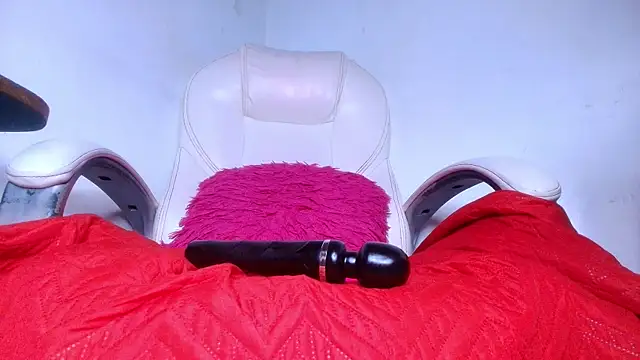 naomi kyse online show from 03-11-25, 03:05