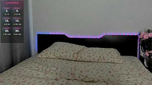 Snapshot of annablisa chatting on 09-30-25, 11:04 annablisa online show from 09-30-25, 11:04