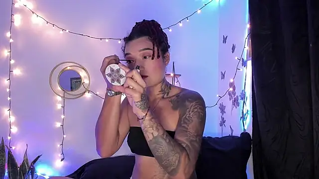 Snapshot of Eva_Lee_ chatting on 02-13-25, 04:11 Eva Lee online show from 02-13-25, 04:11