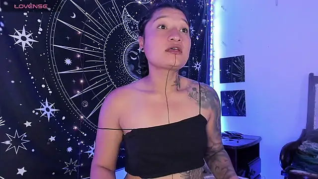 Snapshot of Eva_Lee_ chatting on 10-11-25, 07:40 Eva Lee online show from 10-11-25, 07:40