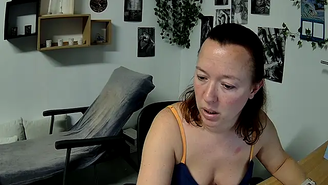 Snapshot of AnyaKrey@xh chatting on 01-04-25, 02:56 AnyaKreyxh online show from 01-04-25, 02:56