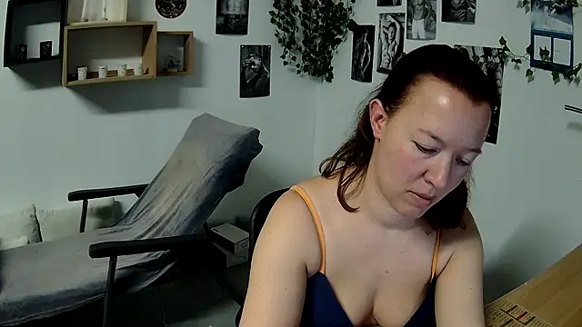 Snapshot of AnyaKrey@xh chatting on 02-10-25, 06:13 AnyaKreyxh online show from 02-10-25, 06:13