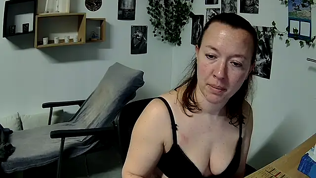 Snapshot of AnyaKrey@xh chatting on 03-03-25, 06:12 AnyaKreyxh online show from 03-03-25, 06:12