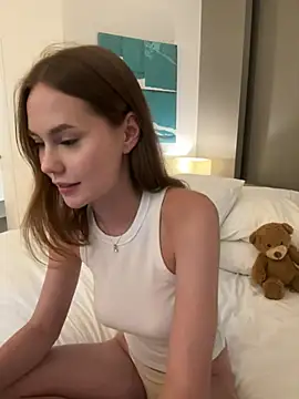 Meow Sophie online show from 02-16-25, 05:04