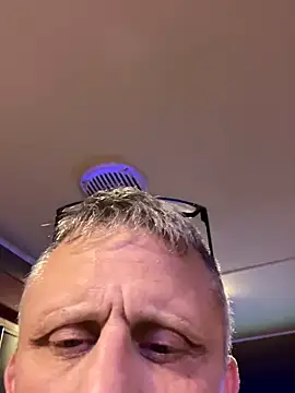 Snapshot of prekumstud chatting on 03-02-25, 12:01 prekumstud online show from 03-02-25, 12:01