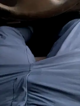 Snapshot of prekumstud chatting on 09-15-25, 01:44 prekumstud online show from 09-15-25, 01:44