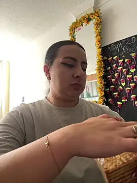 Abril Luv online show from 09-22-25, 01:02