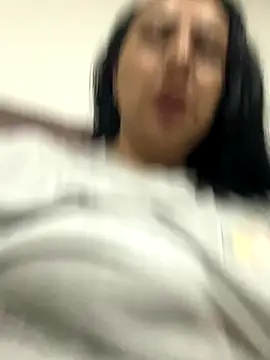 Abril Luv online show from 12-04-25, 02:43