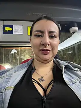 Abril Luv online show from 12-20-25, 12:40