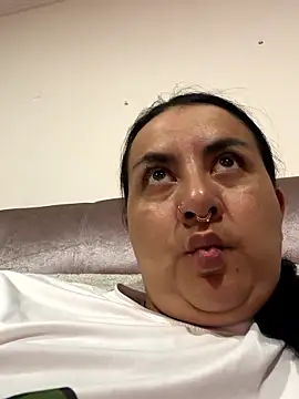 Abril Luv online show from 01-10-26, 01:40