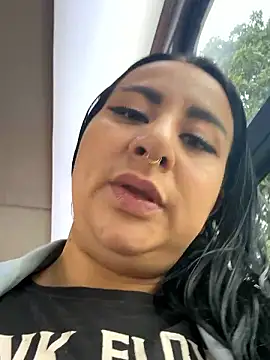 Snapshot of Abril_Luv chatting on 01-16-26, 12:31 Abril Luv online show from 01-16-26, 12:31