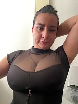 Snapshot of Abril_Luv chatting on 02-05-26, 01:49 Abril Luv online show from 02-05-26, 01:49