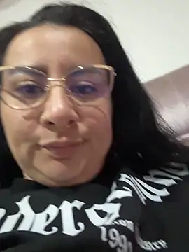 Snapshot of Abril_Luv chatting on 02-23-26, 01:14 Abril Luv online show from 02-23-26, 01:14