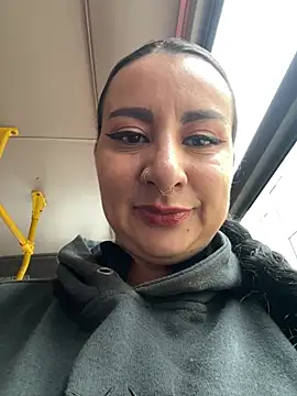 Snapshot of Abril_Luv chatting on 02-24-26, 12:14 Abril Luv online show from 02-24-26, 12:14