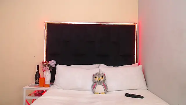 Snapshot of CancerGodessX chatting on 01-29-25, 06:01 CancerGodessX online show from 01-29-25, 06:01