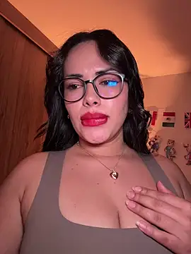 Snapshot of andra_rose chatting on 07-03-26, 11:00 andra rose online show from 07-03-26, 11:00