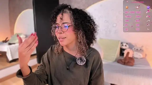 Snapshot of Emma_Nakamura chatting on 01-12-26, 10:31 Emma Nakamura online show from 01-12-26, 10:31