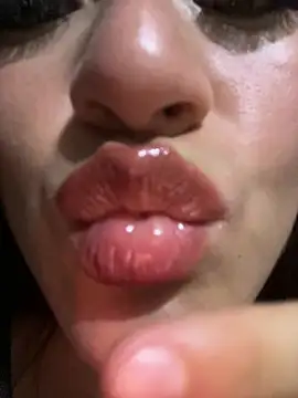 Snapshot of LuceroRm chatting on 02-26-25, 01:53 LuceroRm online show from 02-26-25, 01:53