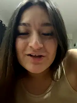 Snapshot of LuceroRm chatting on 11-12-25, 04:57 LuceroRm online show from 11-12-25, 04:57