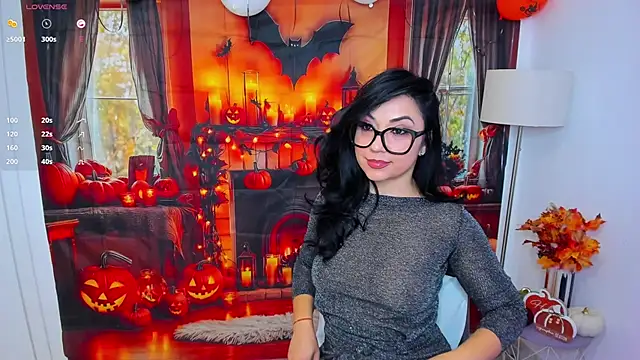 Snapshot of Christall_StarXX chatting on 10-21-25, 07:47 Christall StarXX online show from 10-21-25, 07:47