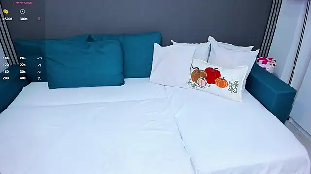 Snapshot of Christall_StarXX chatting on 11-03-25, 08:32 Christall StarXX online show from 11-03-25, 08:32