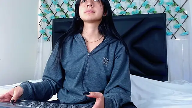 EmmaWilliamss online show from 09-30-25, 04:12