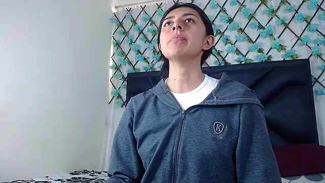 EmmaWilliamss online show from 01-10-26, 03:47