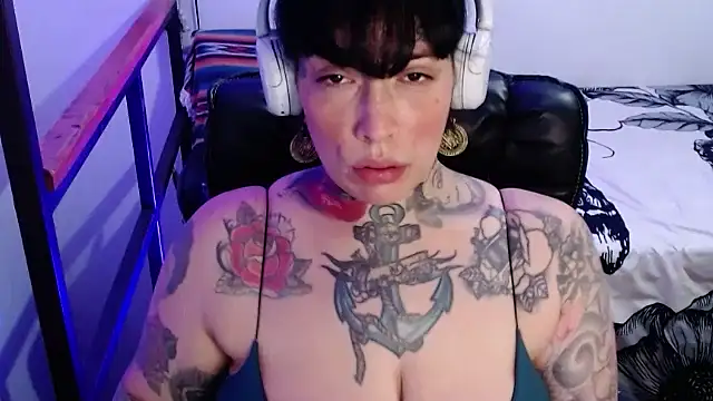 Snapshot of VampGirl1 chatting on 01-29-25, 09:07 VampGirl1 online show from 01-29-25, 09:07