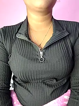 Snapshot of ANGE-MOU chatting on 01-18-25, 10:06 ANGE-MOU online show from 01-18-25, 10:06