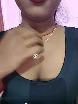 Snapshot of ANGE-MOU chatting on 02-20-25, 01:46 ANGE-MOU online show from 02-20-25, 01:46