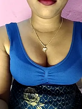 Snapshot of ANGE-MOU chatting on 03-10-25, 07:29 ANGE-MOU online show from 03-10-25, 07:29