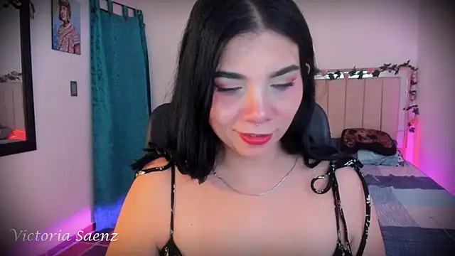 victoriaasaenz  online show from 12-14-25, 12:49