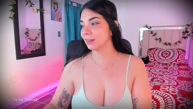 victoriaasaenz  online show from 02-11-26, 12:15