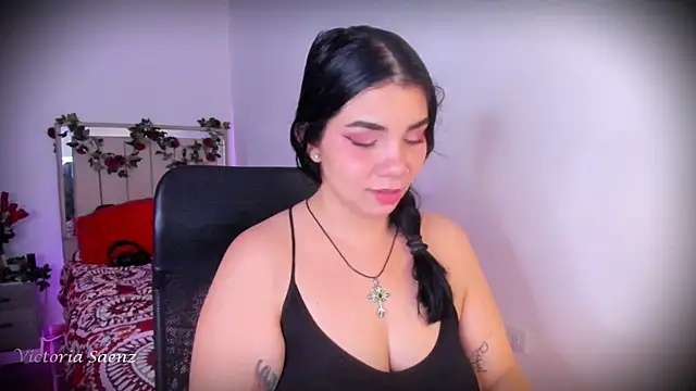 victoriaasaenz  online show from 04-10-26, 12:38