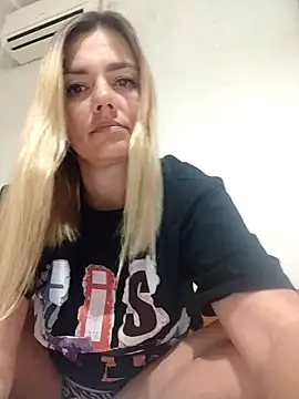 KrissSexi online show from 09-30-25, 06:02