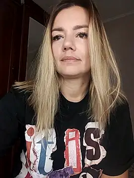 KrissSexi online show from 10-08-25, 03:15