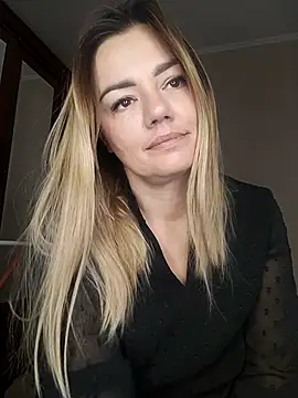 KrissSexi online show from 10-16-25, 05:19