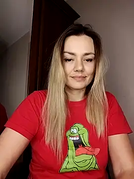 KrissSexi online show from 12-18-25, 04:57