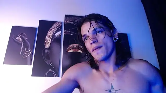 Snapshot of AlbertBernal69 chatting on 10-31-25, 01:34 AlbertBernal69 online show from 10-31-25, 01:34