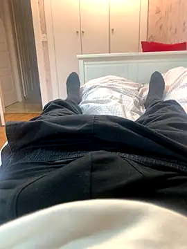 Snapshot of sergigomez chatting on 12-20-25, 11:28 sergigomez online show from 12-20-25, 11:28