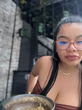 Insane Issa online show from 02-08-26, 07:06