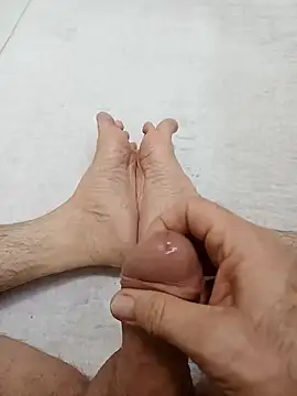 Hardapple01 online show from 12-14-24, 02:01