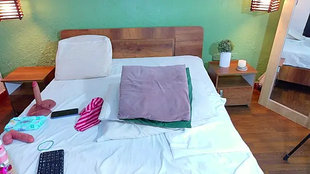 dannaahbrown online show from 03-04-26, 08:04