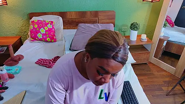 Snapshot of dannaahbrown chatting on 05-27-26, 03:42 dannaahbrown online show from 05-27-26, 03:42