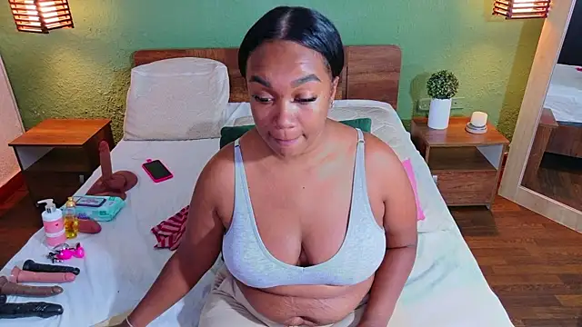 Snapshot of dannaahbrown chatting on 07-10-26, 06:54 dannaahbrown online show from 07-10-26, 06:54